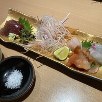 寿司上野坂 - 刺身盛り合わせ