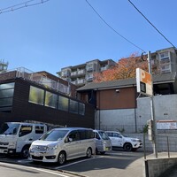 鮨 麻生 平尾山荘 - 清閑な住宅街