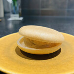 イチリン ハナレ - ⑬ 最中
      　★ 紹興酒のアイス最中