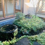 イチリン ハナレ - 内観3：中庭