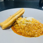 イチリン ハナレ - ⑨ 干焼有頭蝦
      　★ 海老チリのコンテチーズ掛け、桜海老の揚げパン？添え