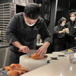 蓮心 - シェフが手早く切り分けてくれました♪