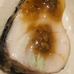 温石 - 心の清い方には見えるエメラルド色の脂