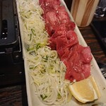 池袋 肉酒場也 - 