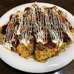 Okonomiyaki Nobu - 肉玉そばトッピング大葉＋イカ天、マヨがけ