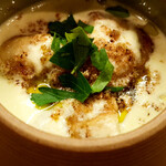 名前のないイタリア料理店 - 牡蠣と白菜の温かいスープ