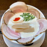 ラーメン家 みつ葉 - 豚CHIKIしおチャーシューメン