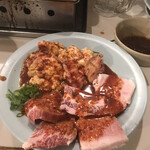 多平 - 上カルビ、テッチャン