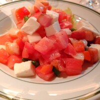 ウルフギャング・ステーキハウス 六本木 - ウルフギャングサラダ(モッツァレラトッピング)