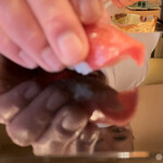 登喜和鮨 - 鮪お待ち！漆塗りの下駄は一貫毎に丁寧に拭かれますので、鏡の様に美しいのも素晴らしいですね！