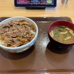 すき家 - 牛丼並　みそ汁