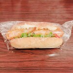 よつばベーカリー - 海老カツパン