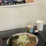 らー麺　Do・Ni・Bo - ワカメたっぷり