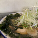 らー麺　Do・Ni・Bo - ニボニボスープ