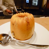 京 静華 - パパイヤをくり抜いたフカヒレスープ