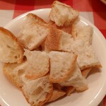 チロル - チーズフォンデュのパン