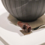 ル・マンジュ・トゥー - 【湯（ポタージュ、しるもの）】、"蝦夷鹿火腿（えぞしかのもゝにくしほづけ）"