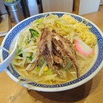 タンメン トナリ - 【期間限定】ゲソ揚げタンメン 890円(税込)生姜W増、大蒜