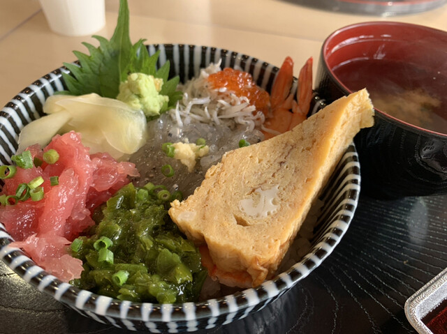 浜や ゆりあげ港朝市メイプル館 - 美田園（海鮮）の写真