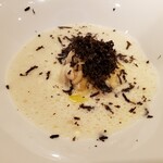 エッソンス・エ・グー - じゃがいものスープ。鱈の白子、黒トリュフのいい香り♪