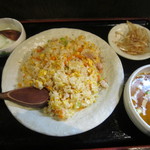 Gokuu - 五目チャーハン定食　スープ・小鉢・デザート付き\700