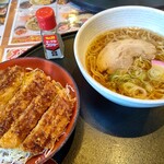 Genji Kazoku - 【2021.12.19(日)】鶏がら醤油ラーメン＋ミニチキンソースかつ丼セット1,097円