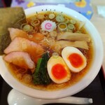 自家製中華そば すずらん - 煮卵入り