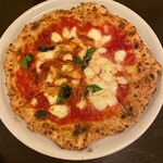 Il Pizzaiolo - ディアヴォラ&マルゲリータ　のハーフ&ハーフ