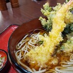 駅前芭蕉館 - 天ぷらそば、アップ！