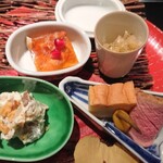 百味処 おんじき - 前菜。舞茸白和え。カステラ卵焼き、くわい、鴨ロース。鮟肝ゼリー。お猪口みたいな器は忘れてしまいました。(泣)