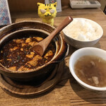 Bisutoro Shisenshokudou - 四川麻婆豆腐セット　950円(税込)　※さらに遅れて、スープが到着（少し食べたけど、撮り直し）