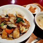 刀削麺・火鍋・西安料理 XI'AN - 什錦飯