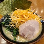 横浜家系ラーメン 孝太郎 - 