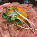 グリル サンキチ - ローストビーフ丼セット¥1630