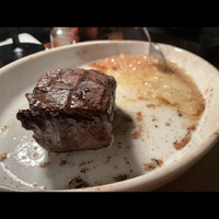 カルネジーオ イースト - 