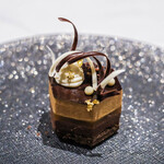 ル・マンジュ・トゥー - 【甜品（ミニャルディーズ、あまみ）】?、"巧克力蛋糕（ガトー・シヨクラトヲ）"