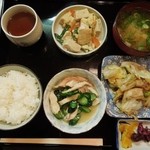 まこ - ワンコインランチ