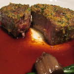 銀座 レカン - 断面です。肉は口の中で溶けたとのこと。