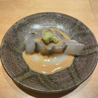 鮨 こしかわ - サヨリ。百合根のスリ流し、ゴマだれ。