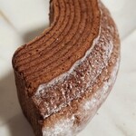 パティスリー エイバヤシ - チョコ味のバウムクーヘン