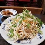 創作中華 好吃 - 干豆腐のサラダ￥420