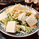 猿八 - カリカリじゃこと豆腐の和風サラダ