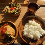 LASOLA Bhutan Restaurant - ジャシャバセット