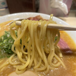 京都ラーメン 森井 - 麺リフト