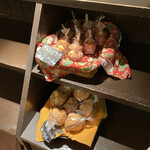 パン工房 麦童 - オレンジケーキに甘食もありました♪