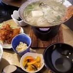 料理とお酒 まさ - 友達注文「牡蠣フライと牡蠣の土手鍋のセット定食」1375円