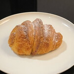 Boulangerie KAWA - クロワッサンショコラ（210円）