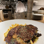 タダシ - お皿おっきい