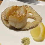 ぼった焼き 恵比寿 - 北海道産ホタテと蓮根焼き
