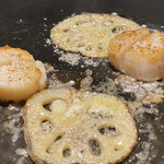 ぼった焼き 恵比寿 - 北海道産ホタテと蓮根焼き